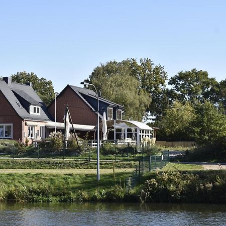 Pension Zur Schleuse Garni Am Elbe Luebeck - Kanal In Witzeeze Екстер'єр фото