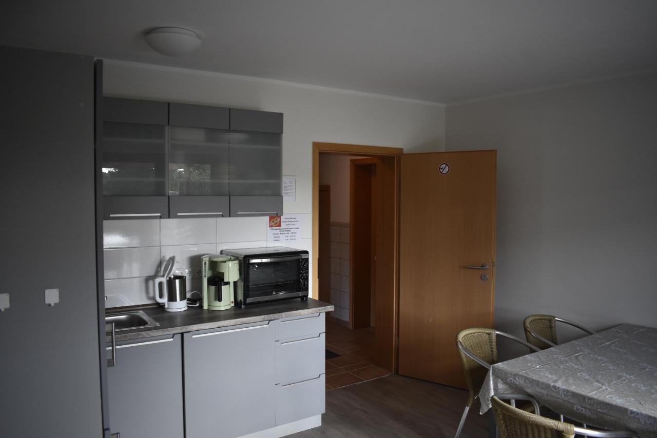 Pension Zur Schleuse Garni Am Elbe Luebeck - Kanal In Witzeeze Екстер'єр фото